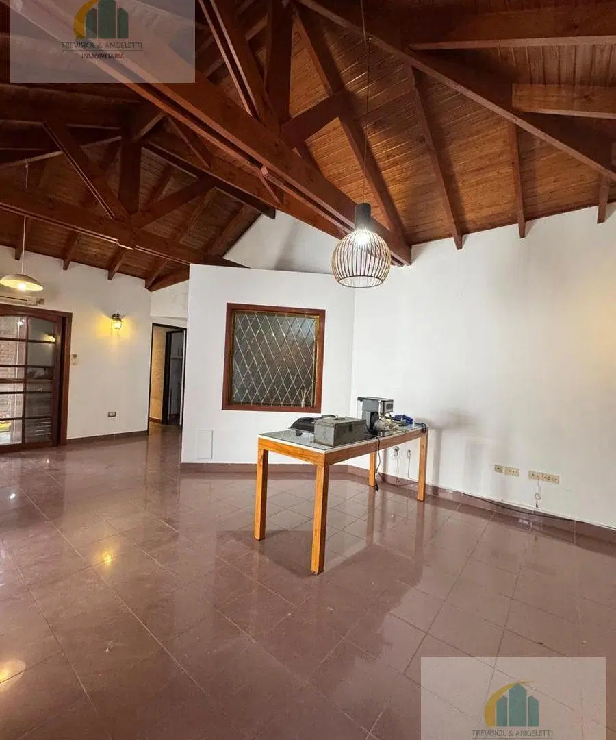 Casa de categoria en 40 e/ 16 y 17 alquiler La plata 1