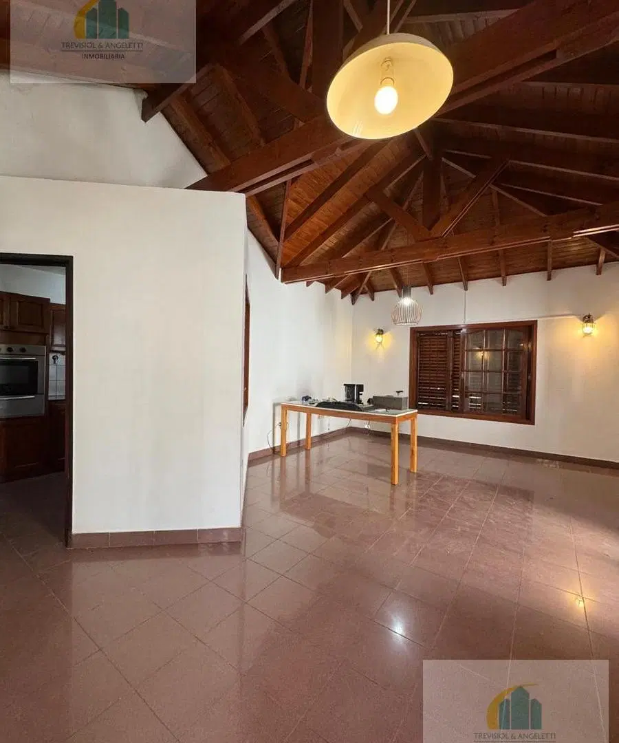 Casa de categoria en 40 e/ 16 y 17 alquiler La plata 2