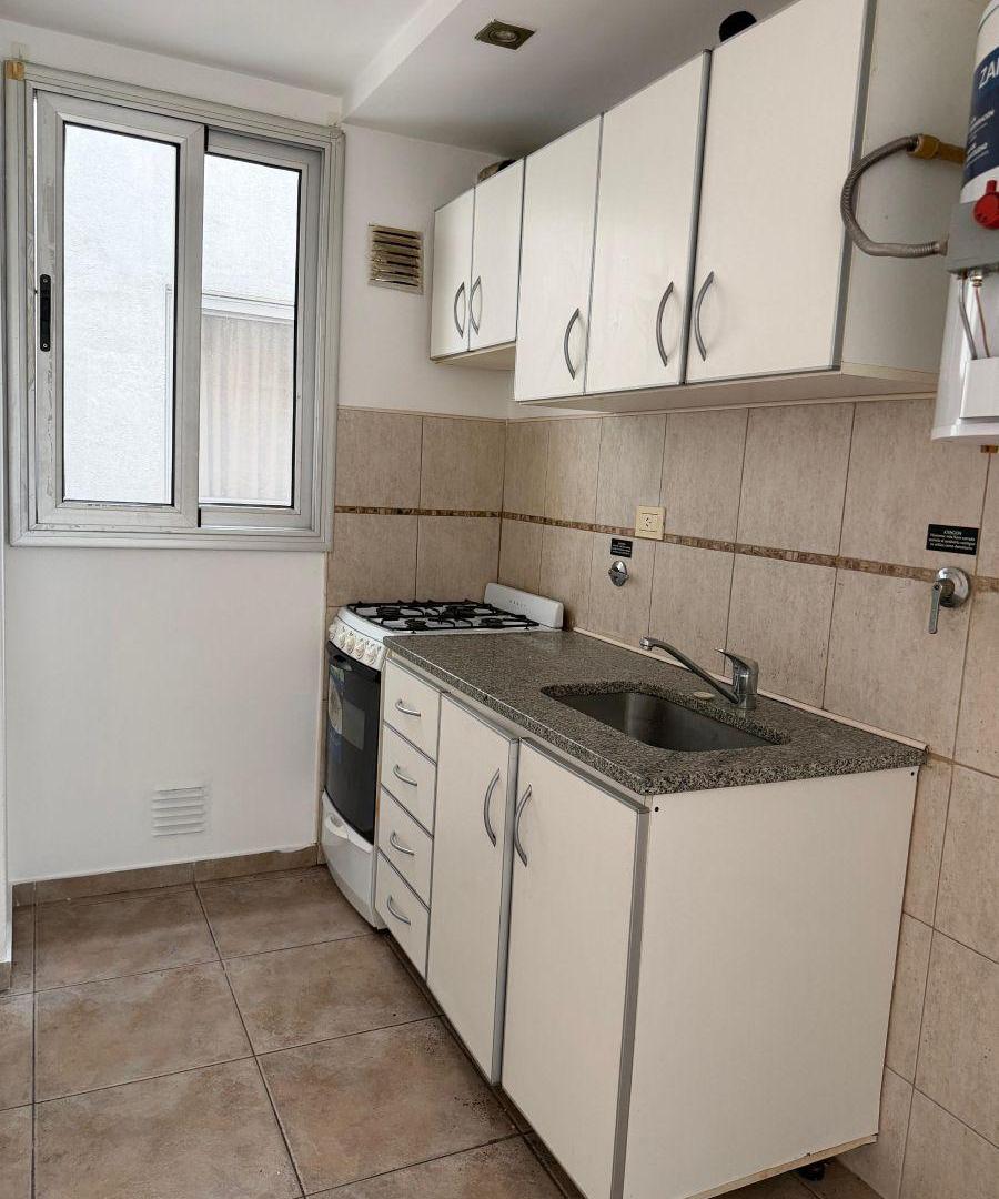Foto de DEPARTAMENTO MONOABIEMTE - ALQUILER 6 E/ 56 Y 57, imagen 2