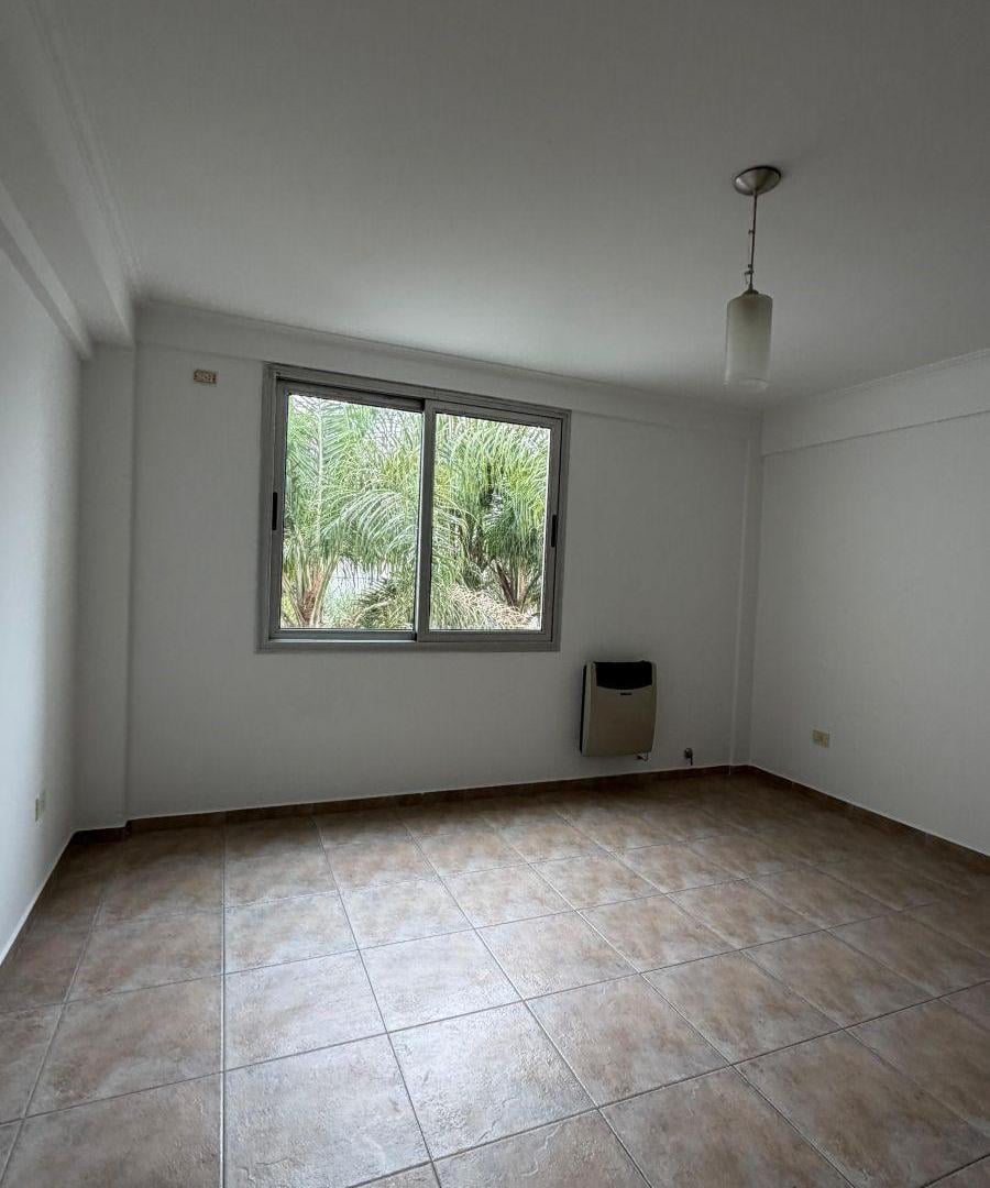Foto de DEPARTAMENTO MONOABIEMTE - ALQUILER 6 E/ 56 Y 57, imagen 1