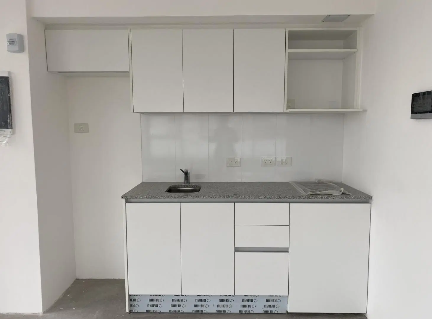 Venta Departamento /Oficina en Retiro 4