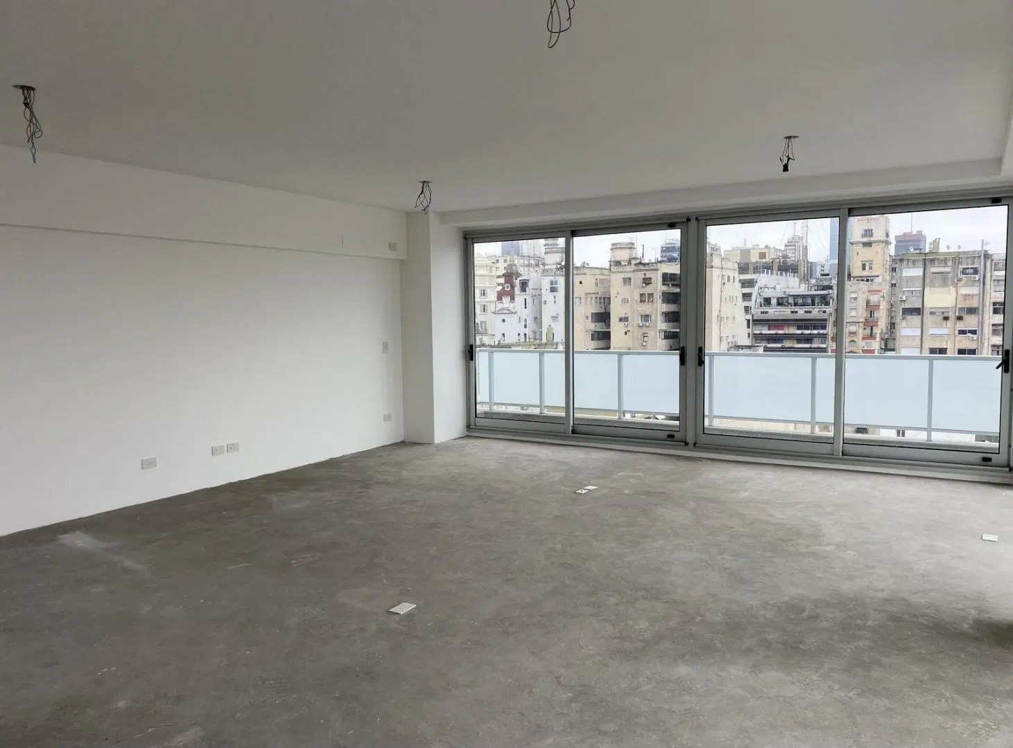 Venta Departamento /Oficina en Retiro 3