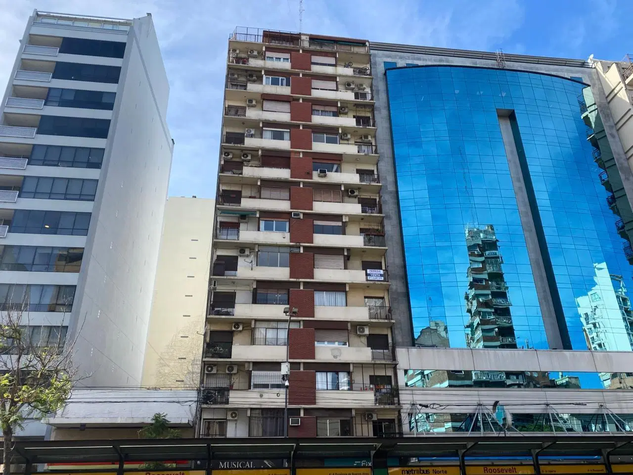 Venta Departamento tres ambientes con dependencia 1