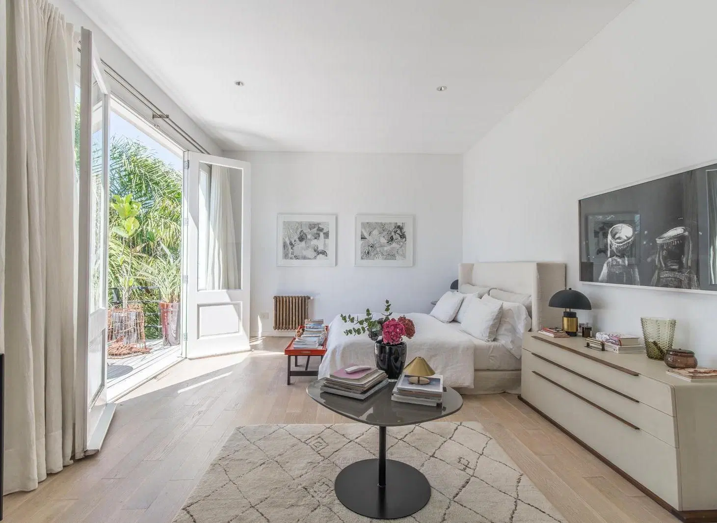 Casa Moderna en venta en Bajo Belgrano. 5 ambientes. Jardín y Pileta. 2
