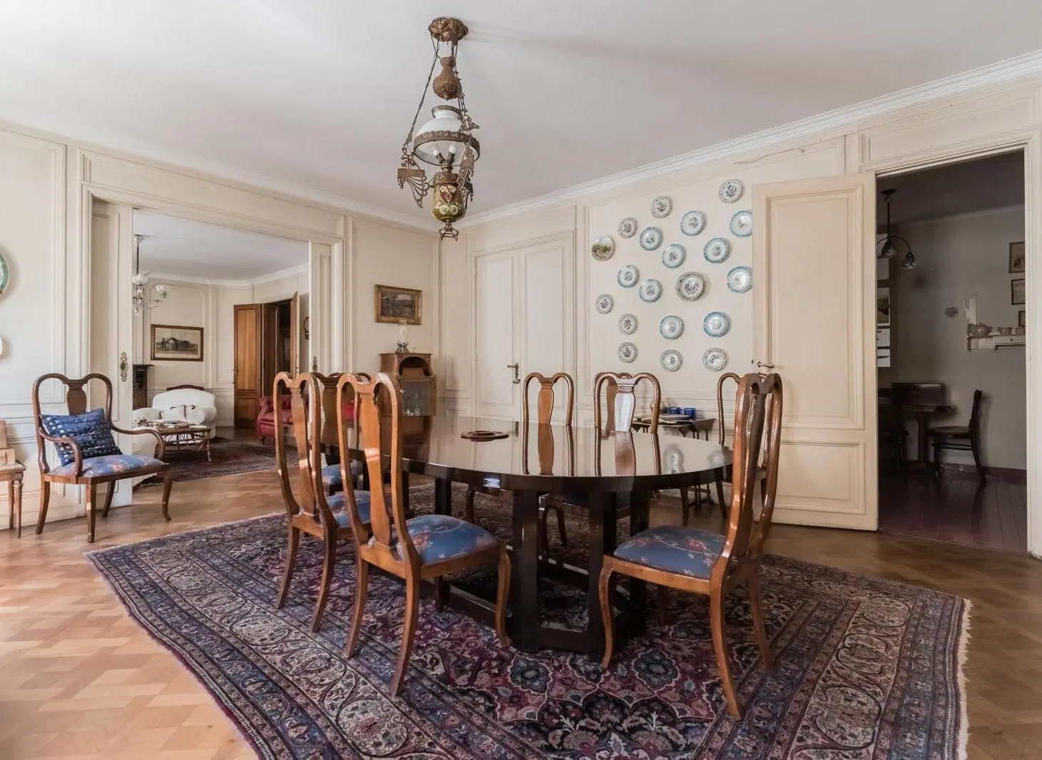 Departamento en venta en Recoleta sobre Avenida Alvear. 5 dormitorios. Edificio Francés. 3