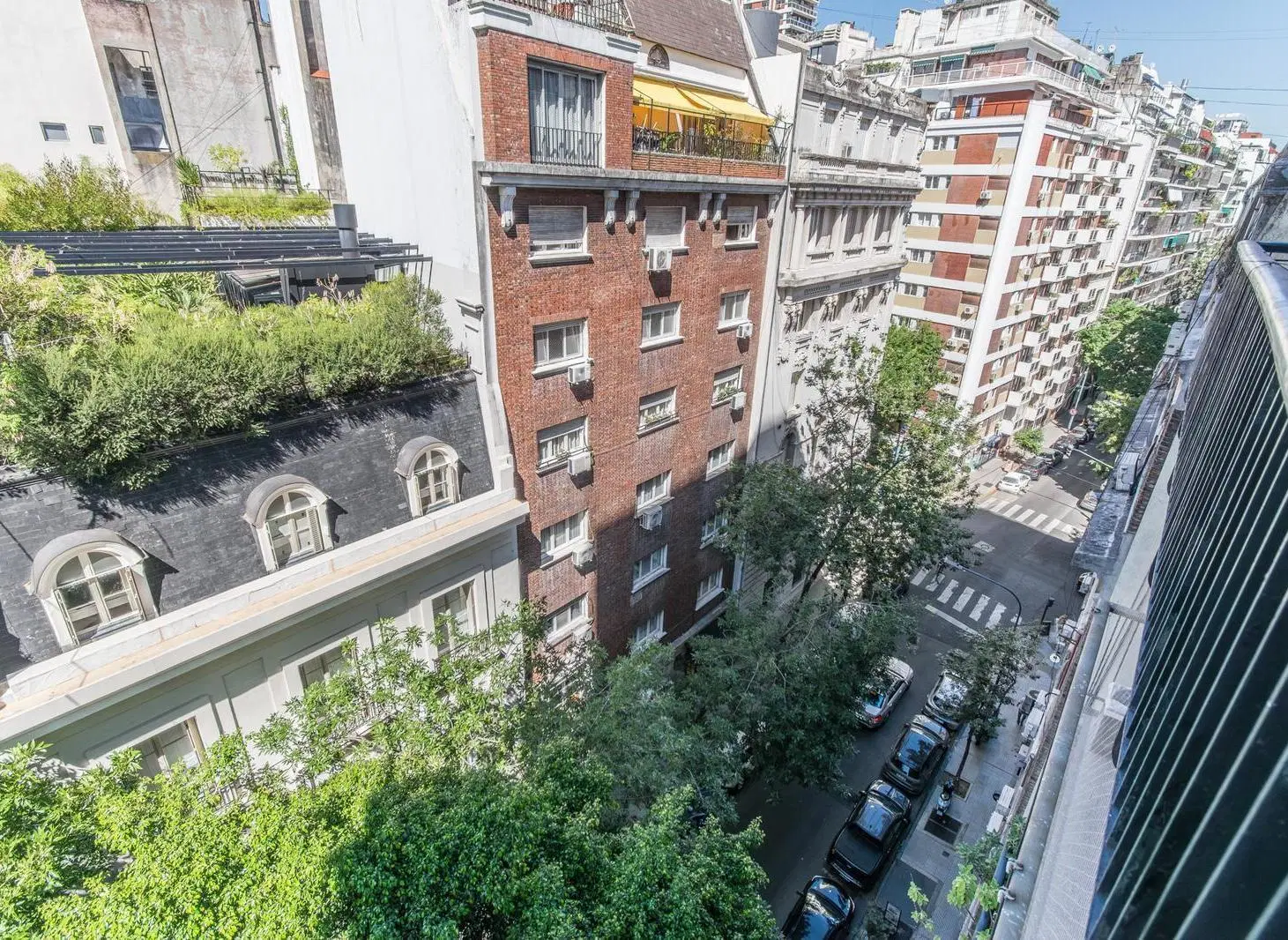 Departamento en venta en Recoleta. Piso alto. 3 dormitorios. Cochera fija. Seguridad. Luminoso. 3