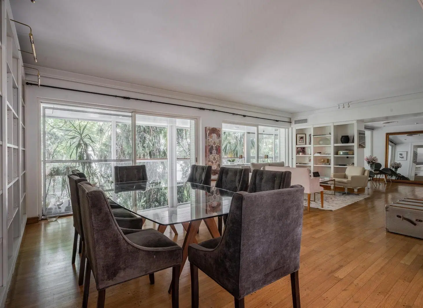 Departamento en venta en Belgrano. 4 dormitorios. Pileta. Cancha de Tenis. 2 cocheras. Seg. 24 hs. 3