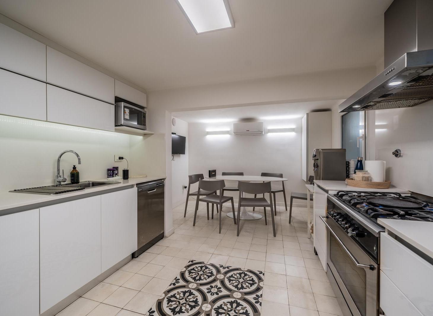 Foto de Oficina en venta en Retiro. Edificio Francés. 370m2. Reciclada., imagen 3