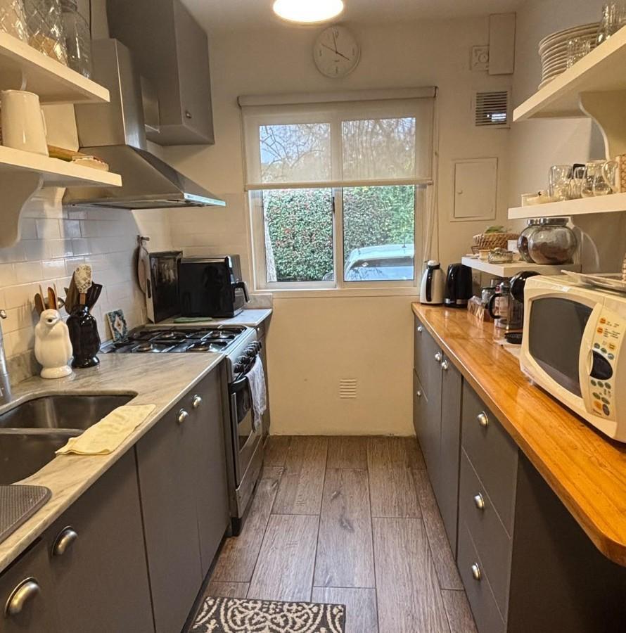 Foto de Casa en alquiler en Bajo de San Isidro. 3 dorm. Jardín Parrilla, imagen 3