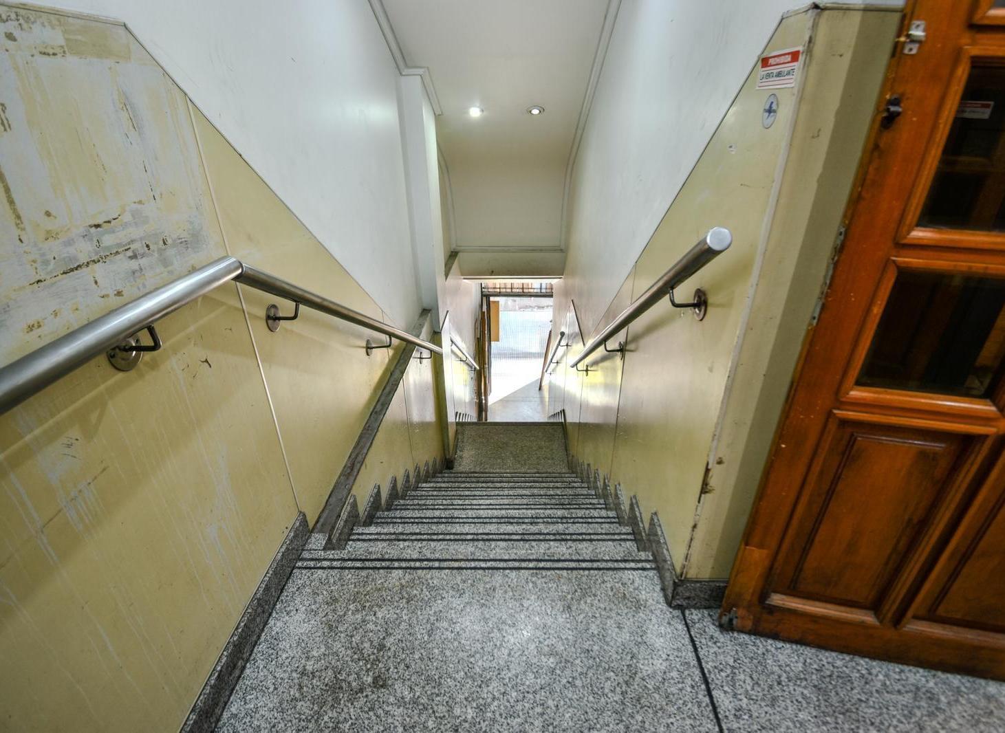 Foto de VENTA EN BLOQUE DE 3 LOCALES COMERCIALES – EDIFICIO - 560 M² TOTALES, imagen 2