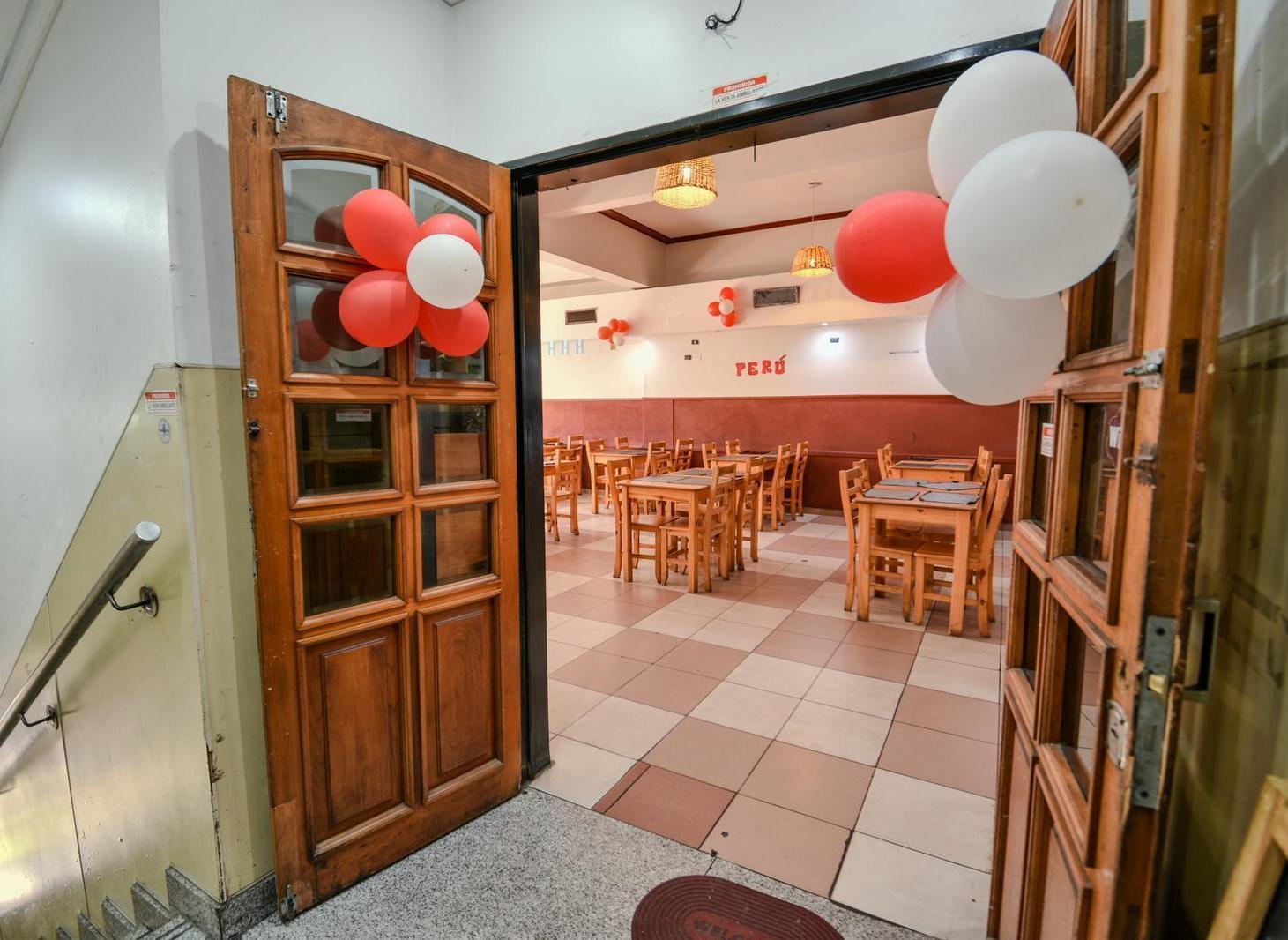 Foto de Venta gran local/ ph en Liniers - Ideal gastronomia, imagen 1