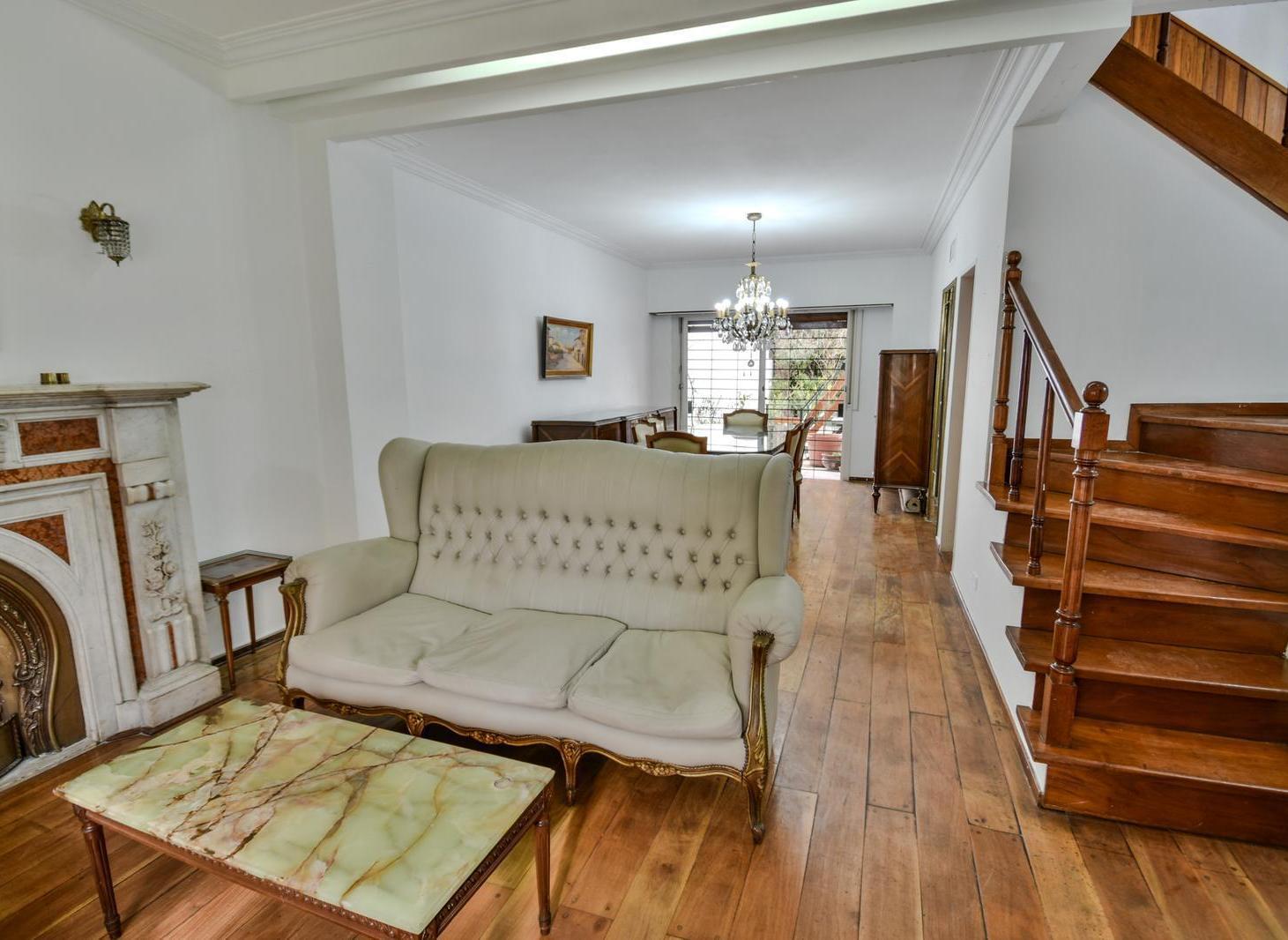 Foto de AMPLIA CASA 6 AMBIENTES EN LINIERS | GARAGE PATIO TERRAZA | EXCELENTE, imagen 5