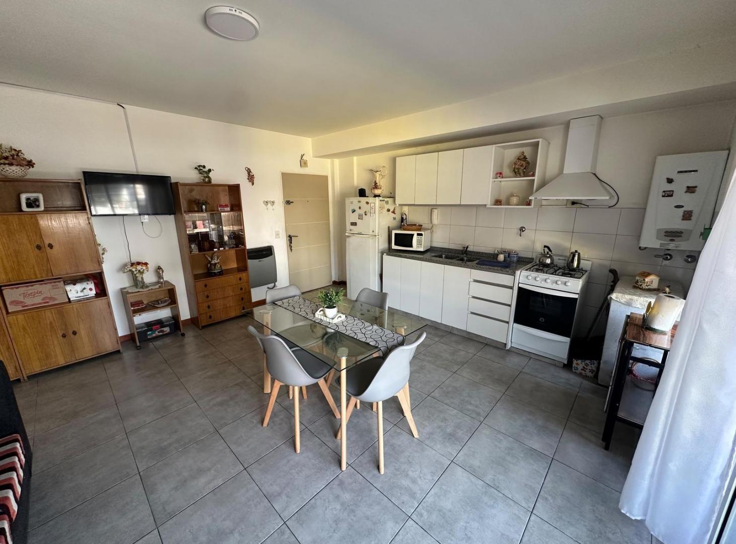 Foto de Departamento Alquiler Dos Ambientes con balcón en Mataderos, imagen 3