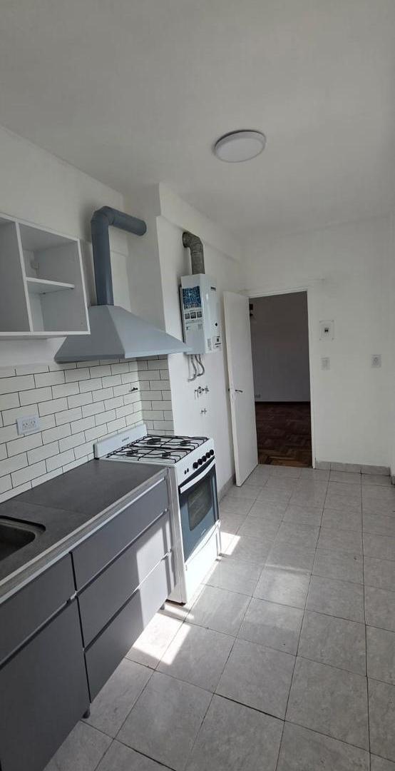 Foto de Departamento 4 Ambientes - Muy Buen Estado - Muy Luminoso. Gran, imagen 3