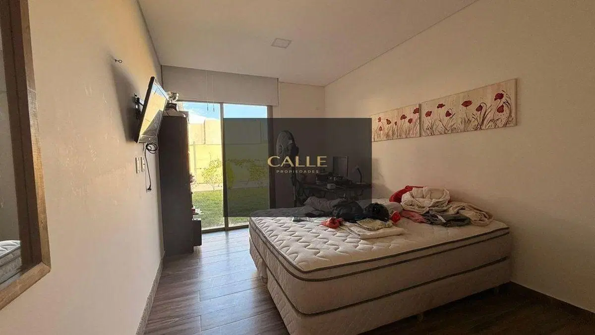 Casa en venta c/ cochera en Las Heras 8