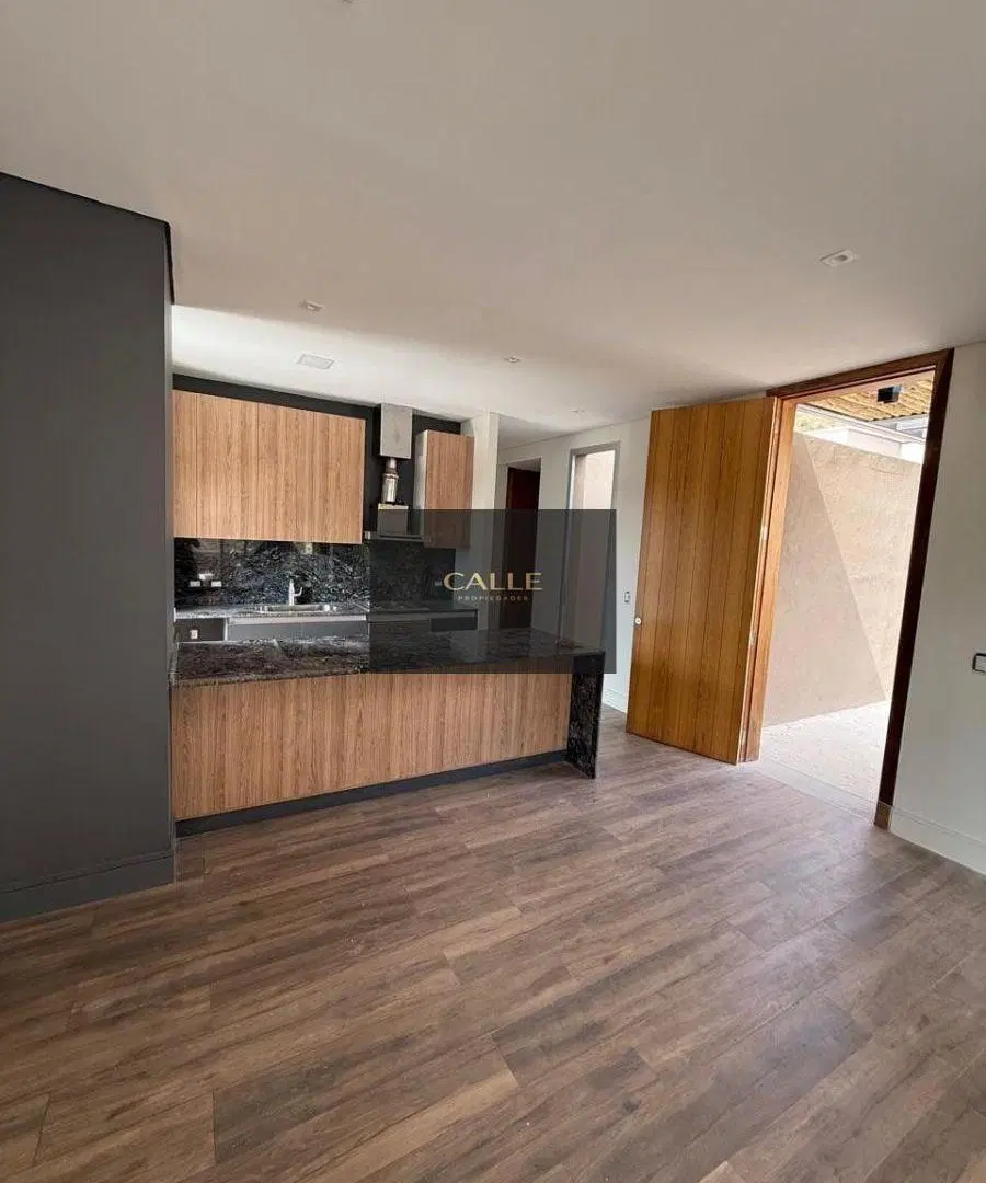 Dúplex en venta c/ cochera en Las Heras 4