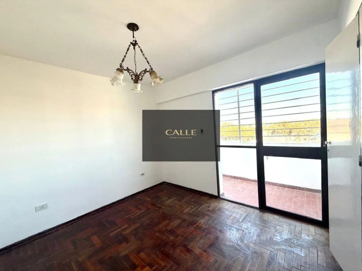 Departamento en venta c/ cochera en 1.ª Sección Parque Central 8