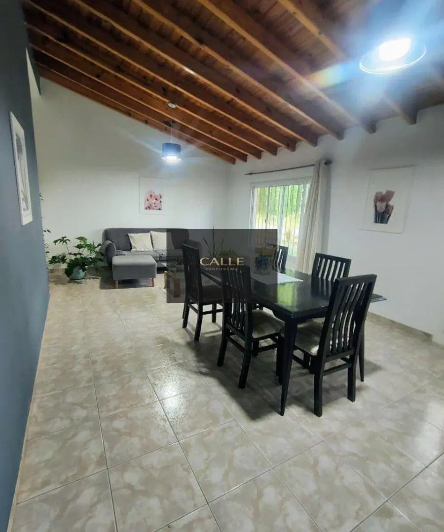 Casa en venta c/ cochera en Maipú 3