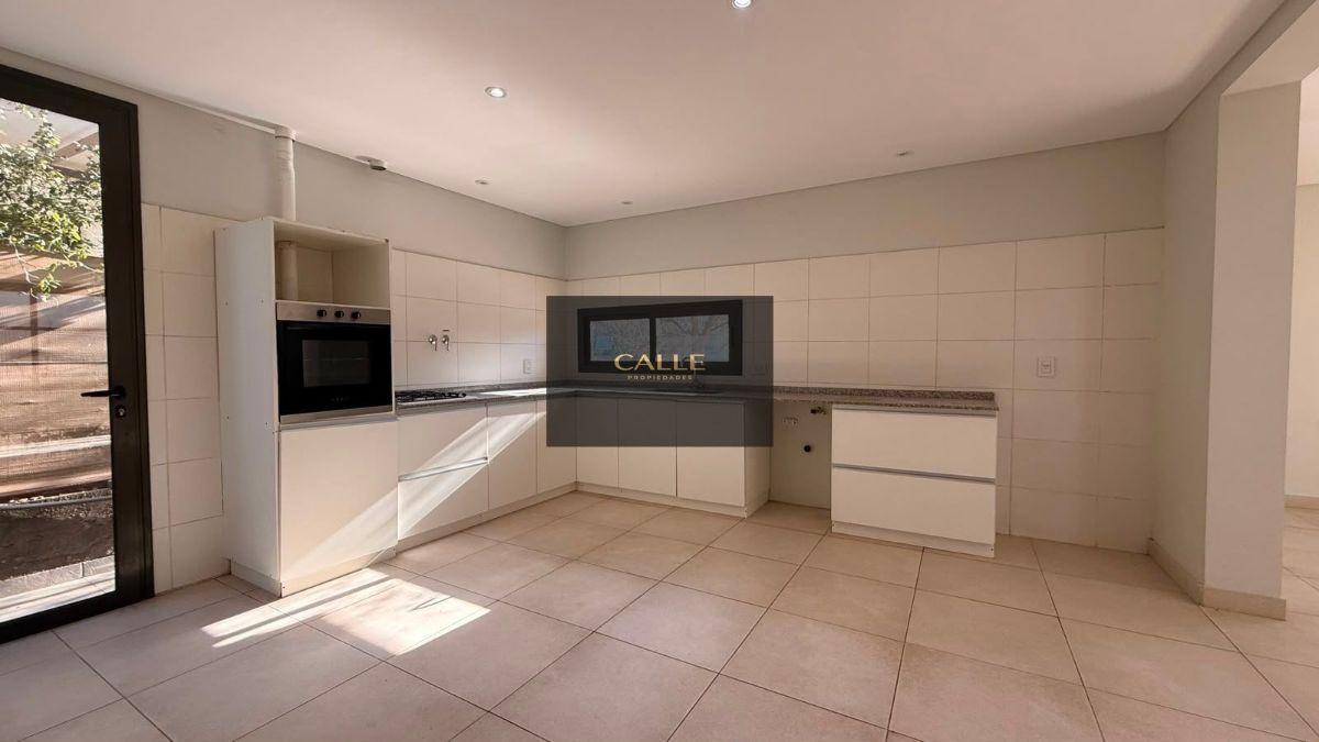 Foto de Casa en venta c/ cochera en Godoy Cruz, imagen 5