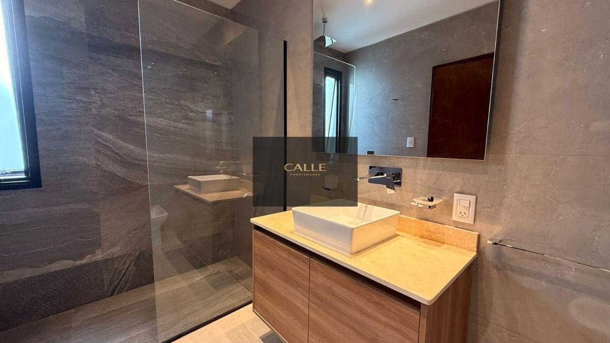 Foto de Casa en venta c/ cochera en Luján de Cuyo, imagen 4