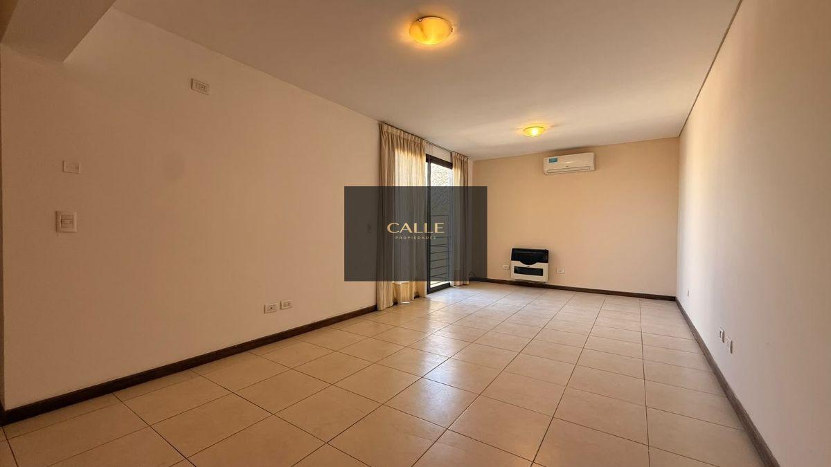 Foto de Departamento en venta c/ cochera en Godoy Cruz, imagen 1