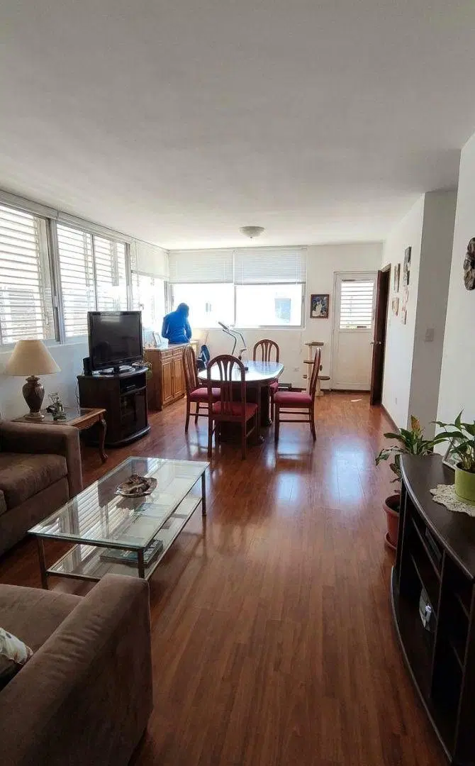 Único !! Departamento frente a Plaza España. Excelente vista!! 5