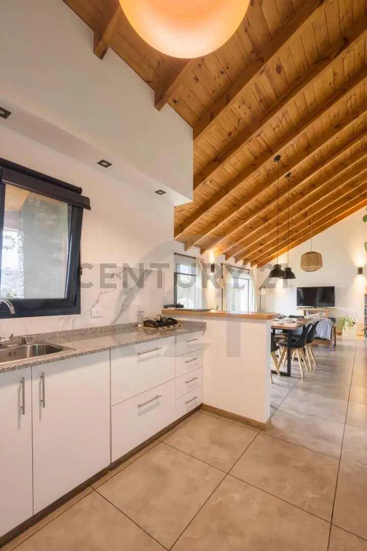 VENTA CASA SAN MARTIN DE LOS ANDES . BARRIO KALEUCHE 5