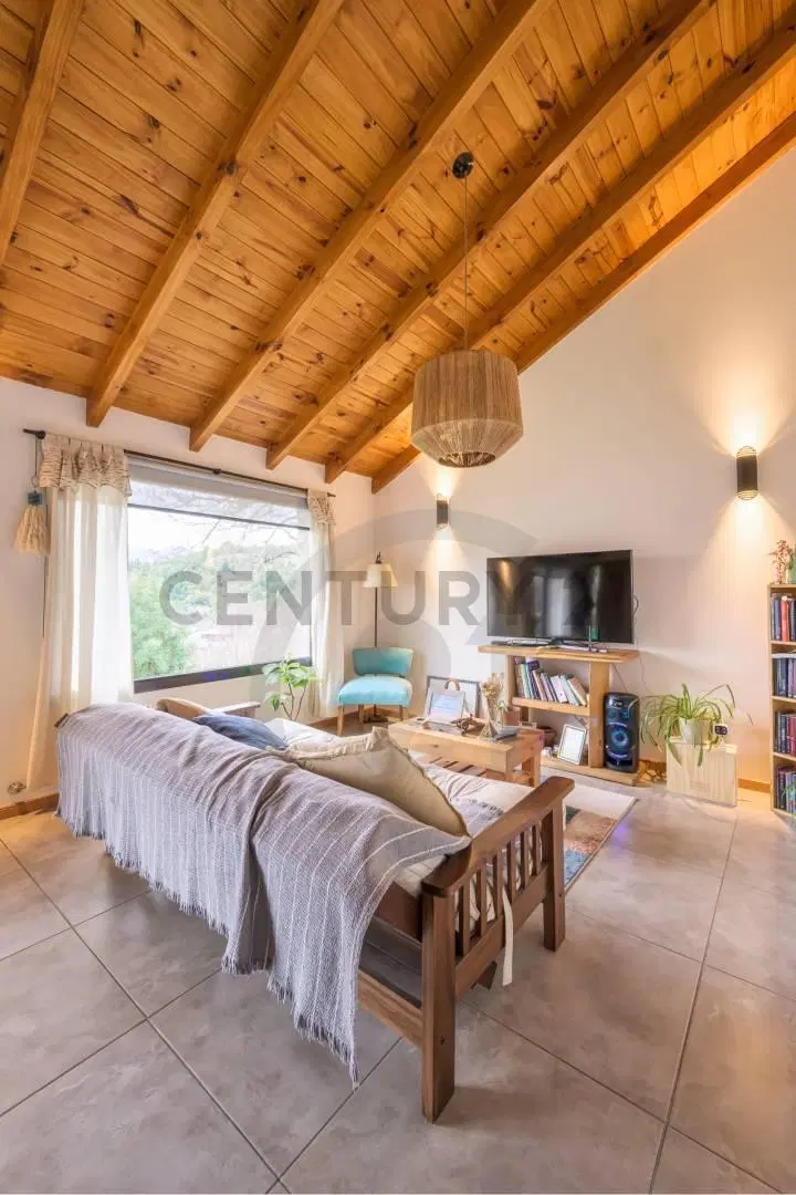 VENTA CASA SAN MARTIN DE LOS ANDES . BARRIO KALEUCHE 4