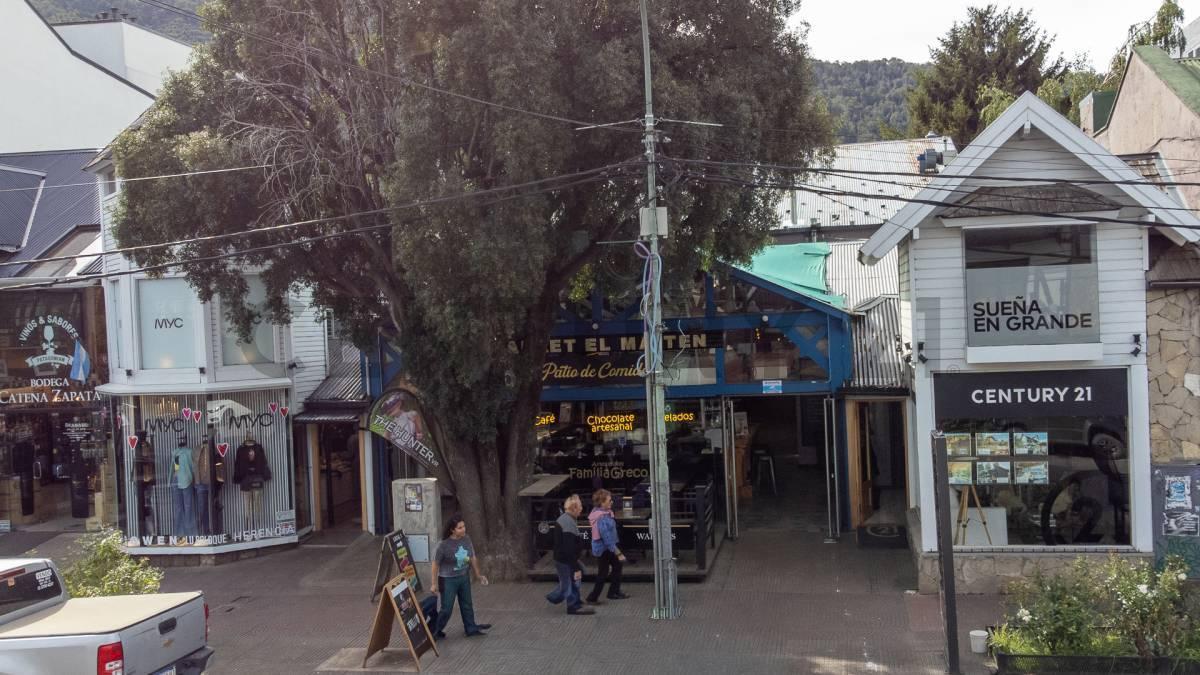 Foto de LOTE PREMIUM VENTA SAN MARTIN DE LOS ANDES P/ DESARROLLO COMERCIAL, imagen 2