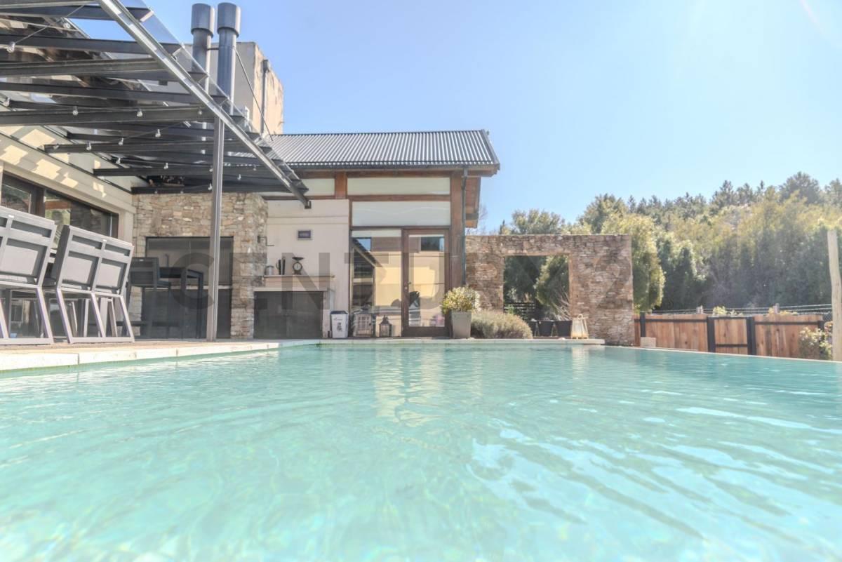 Foto de VENTA CASA SAN MARTIN DE LOS ANDES . BARRIO RINCON RADALES, imagen 2