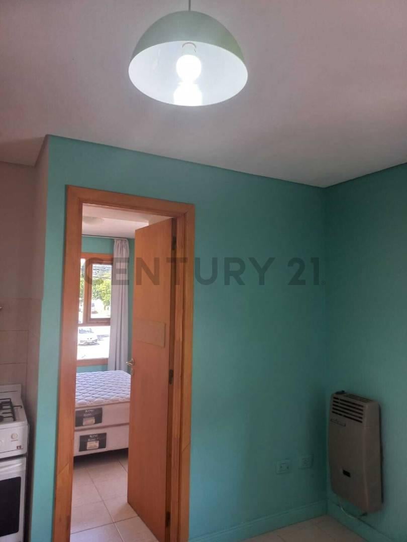 Foto de ALQUILER DEPARTAMENTO SAN MARTIN DE LOS ANDES. CASCO CENTRICO, imagen 2