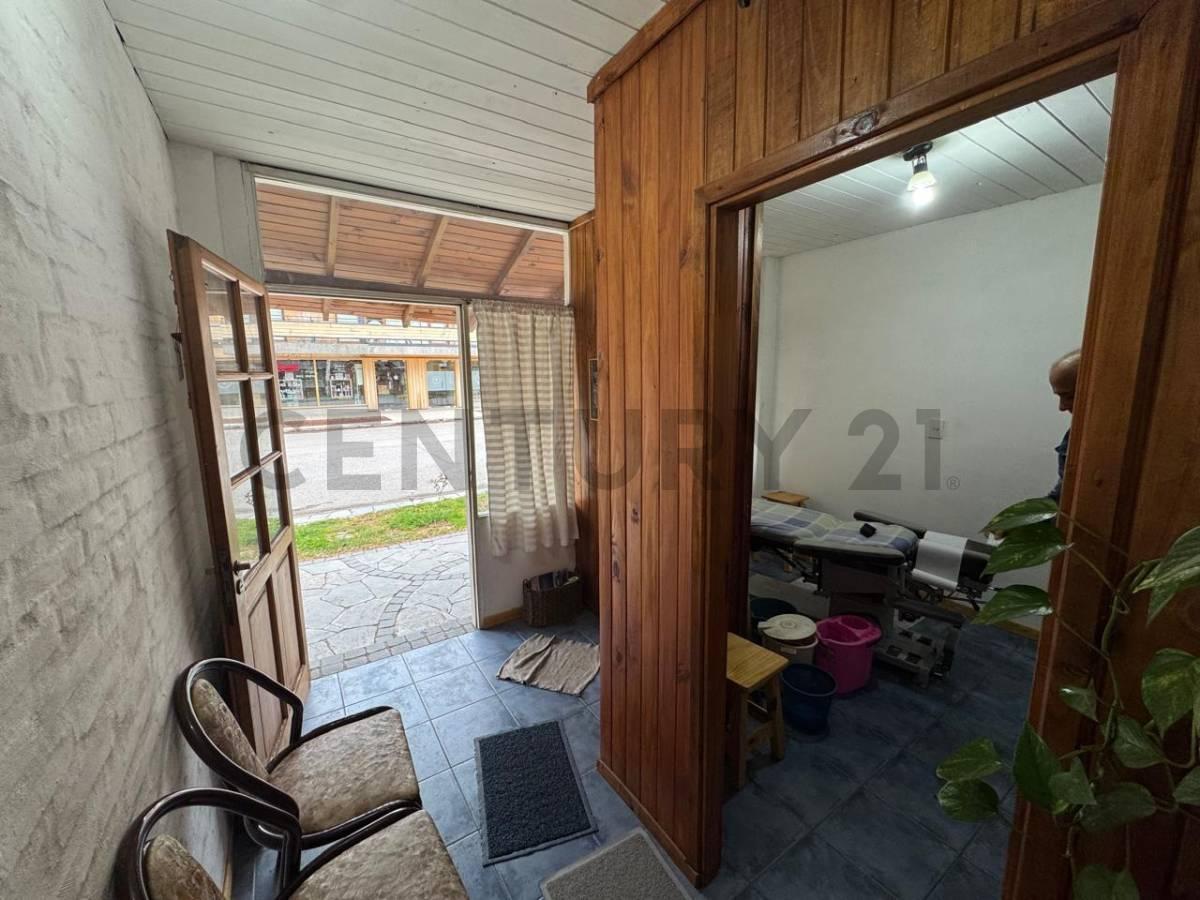 Foto de VENTA LOCAL COMERCIAL SAN MARTIN DE LOS ANDES. CASCO CENTRICO, imagen 3