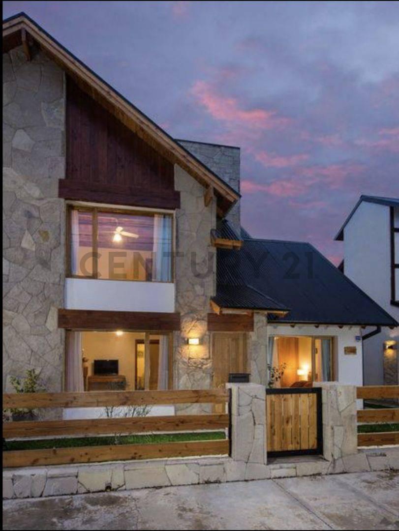 Foto de VENTA CASA SAN MARTIN DE LOS ANDES. CASCO CENTRICO, imagen 1