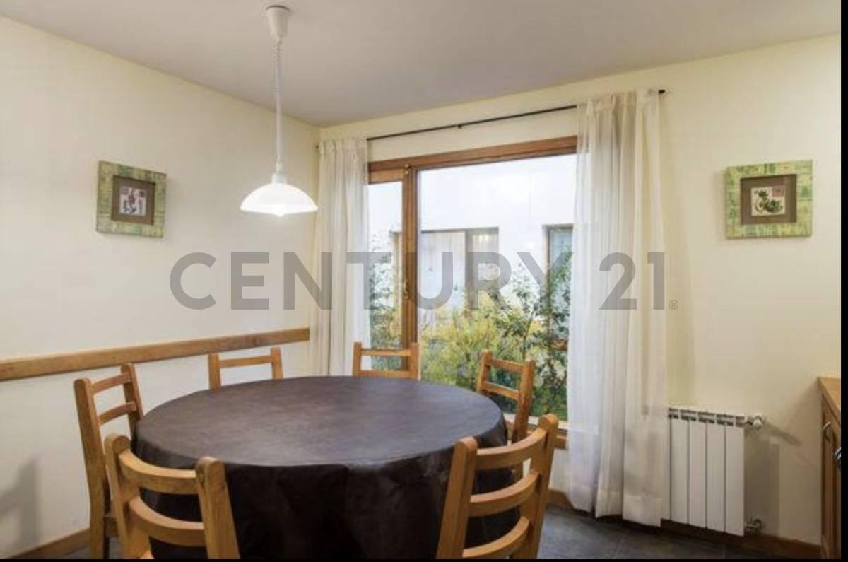 Foto de VENTA CASA SAN MARTIN DE LOS ANDES. CASCO CENTRICO, imagen 3