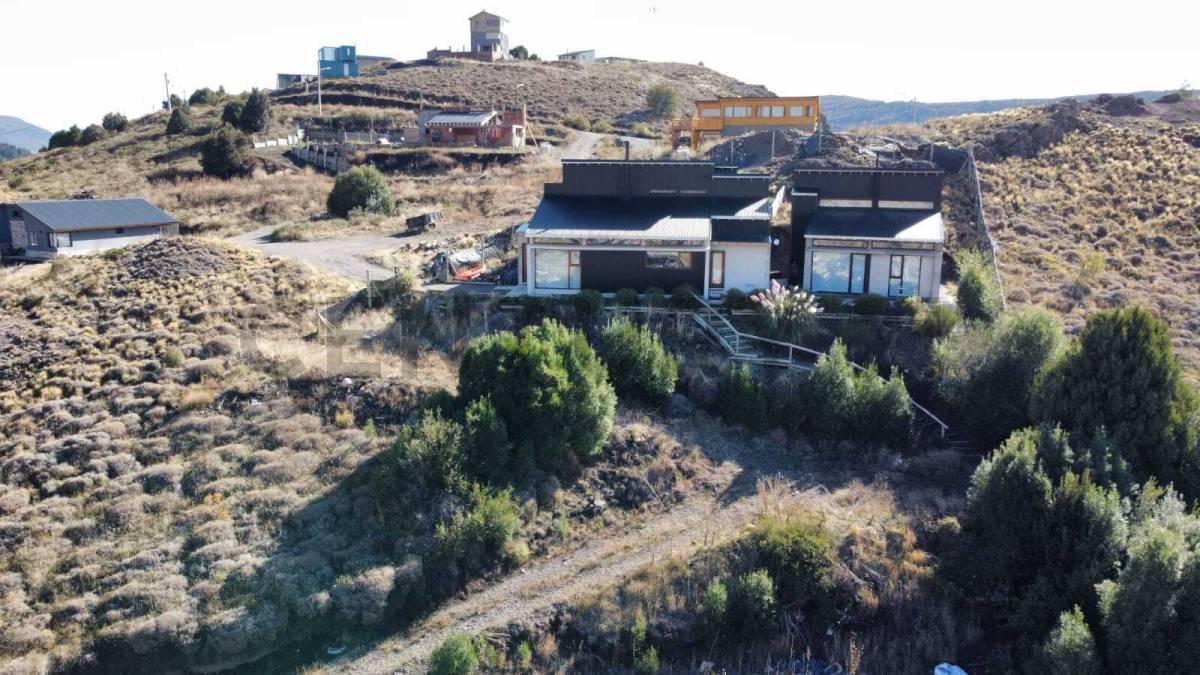 Foto de VENTA CASA SAN MARTIN DE LOS ANDES. OPORTUNIDAD - 2 CASAS EN VENTA EN, imagen 2
