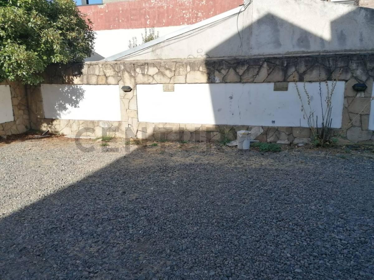 Foto de VENTA LOCAL COMERCIAL + COCHERA - SAN MARTIN DE LOS ANDES. CASCO, imagen 2