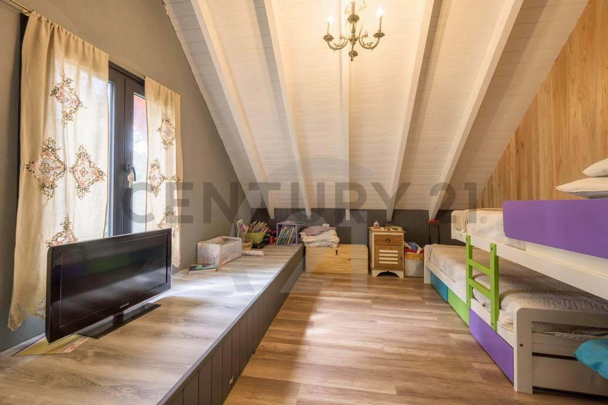 Foto de VENTA CASA SAN MARTIN DE LOS ANDES . BARRIO LOS ROBLES, imagen 4