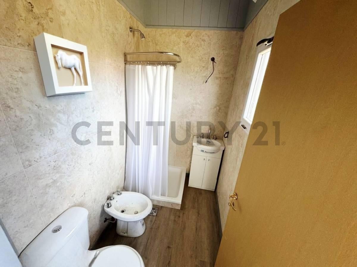 Foto de VENTA CASA SAN MARTIN DE LOS ANDES. BARRIO KALEUCHE, imagen 4