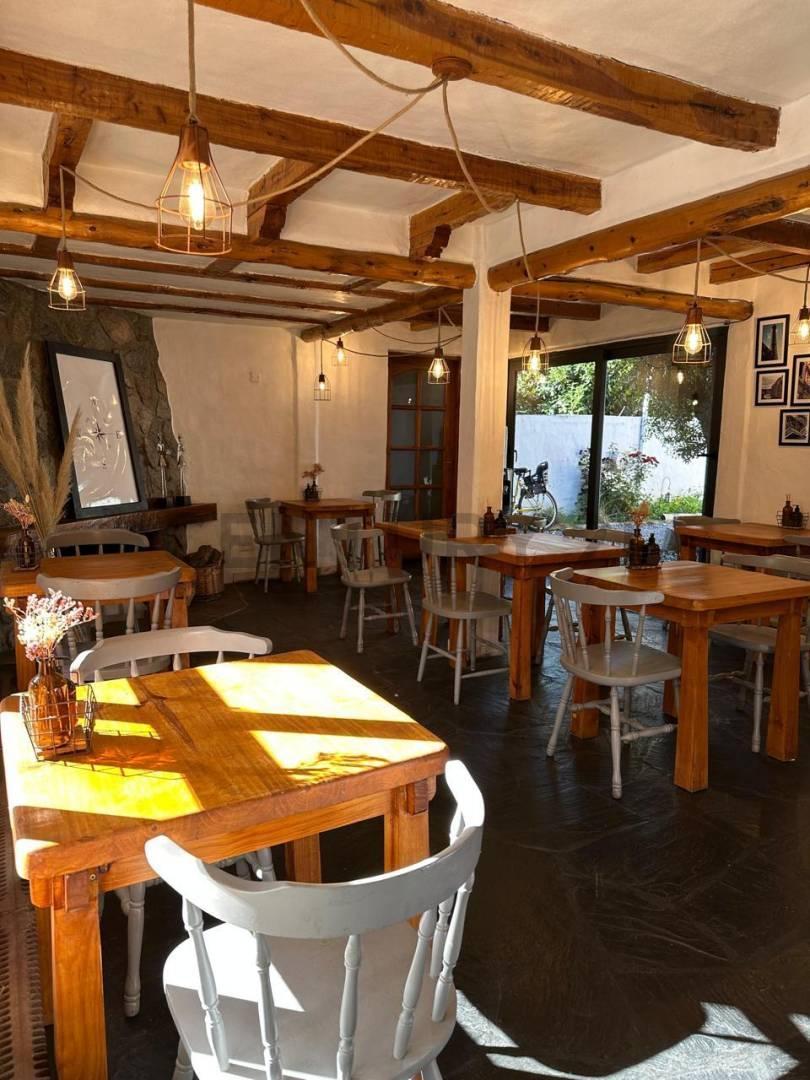 Foto de HOSTERÍA EN VENTA – CENTRO DE SAN MARTÍN DE LOS ANDES, imagen 2