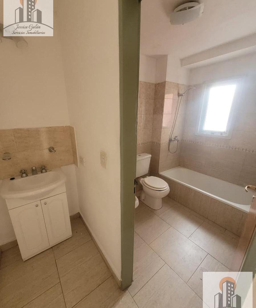 Foto de Alquiler departamento 2 dormitorios con balcón, imagen 3