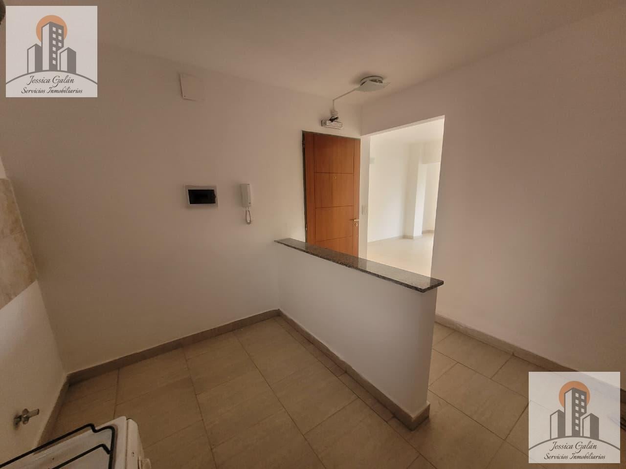 Foto de Alquiler departamento 2 dormitorios con balcón, imagen 1