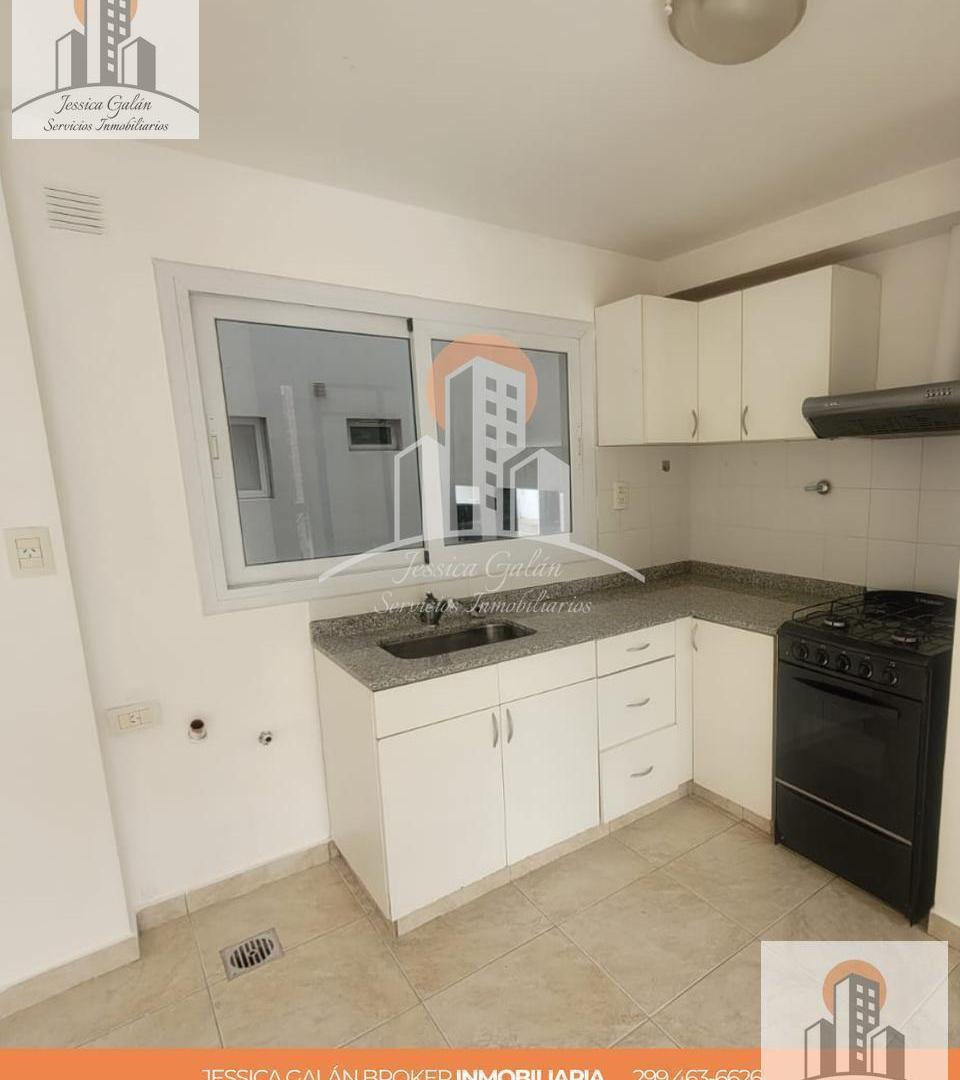Foto de Alquiler departamento de un dormitorio. Barrio Santa Genoveva. Calle, imagen 1