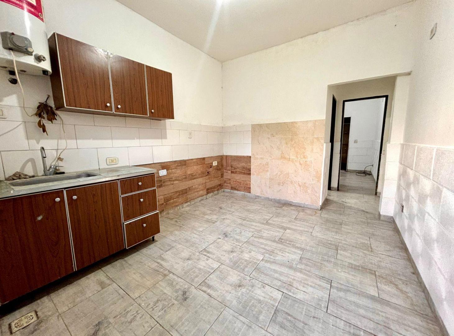 Foto de Departamento Planta baja 2 ambientes en Azcuénaga al 2800 esquina, imagen 3