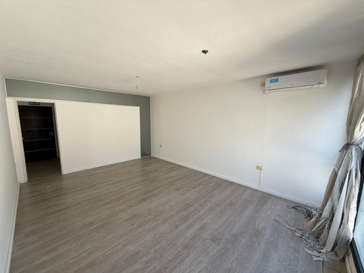 Foto de ALQUILER - OFICINA 35 M2 ZONA INTERCOUNTRY - USO COMERCIAL, imagen 4