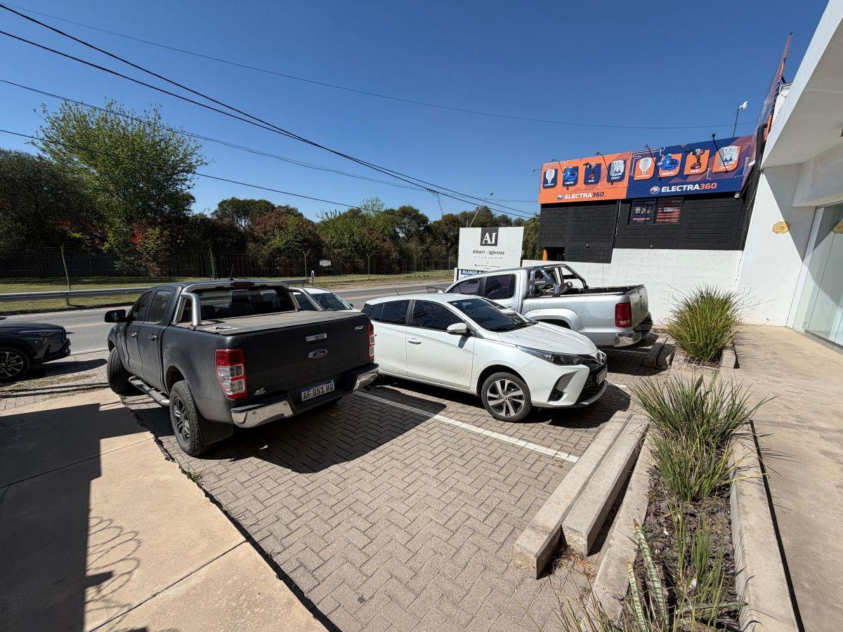 Foto de ALQUILER - OFICINA 35 M2 ZONA INTERCOUNTRY - USO COMERCIAL, imagen 2