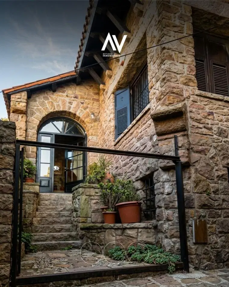 En venta! Casona ideal para Hotel o remodelar. 5
