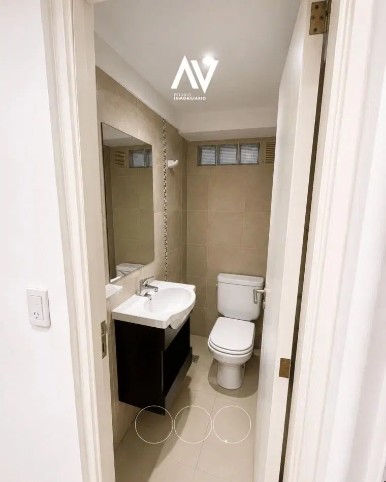 En Venta ! dos ambientes al frente con balcon 8