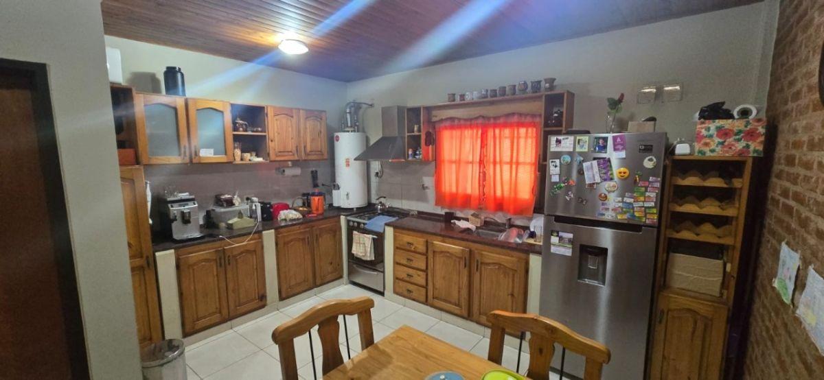 Foto de Amplio PH de 3 Ambientes en 2 Plantas | Cochera y Entrada Independiente, imagen 4