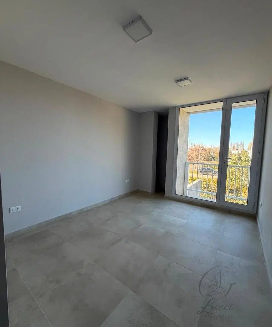 Hermosa casa en barrio Sauces del Limay 4