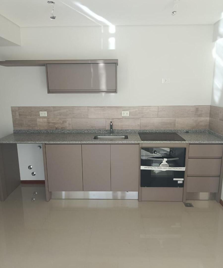 Foto de Departamento frente al parque central, San Martin al 400, imagen 2